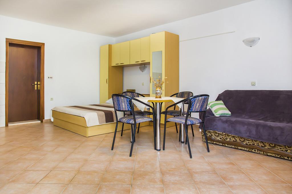 Apartments Zovko Drače Buitenkant foto